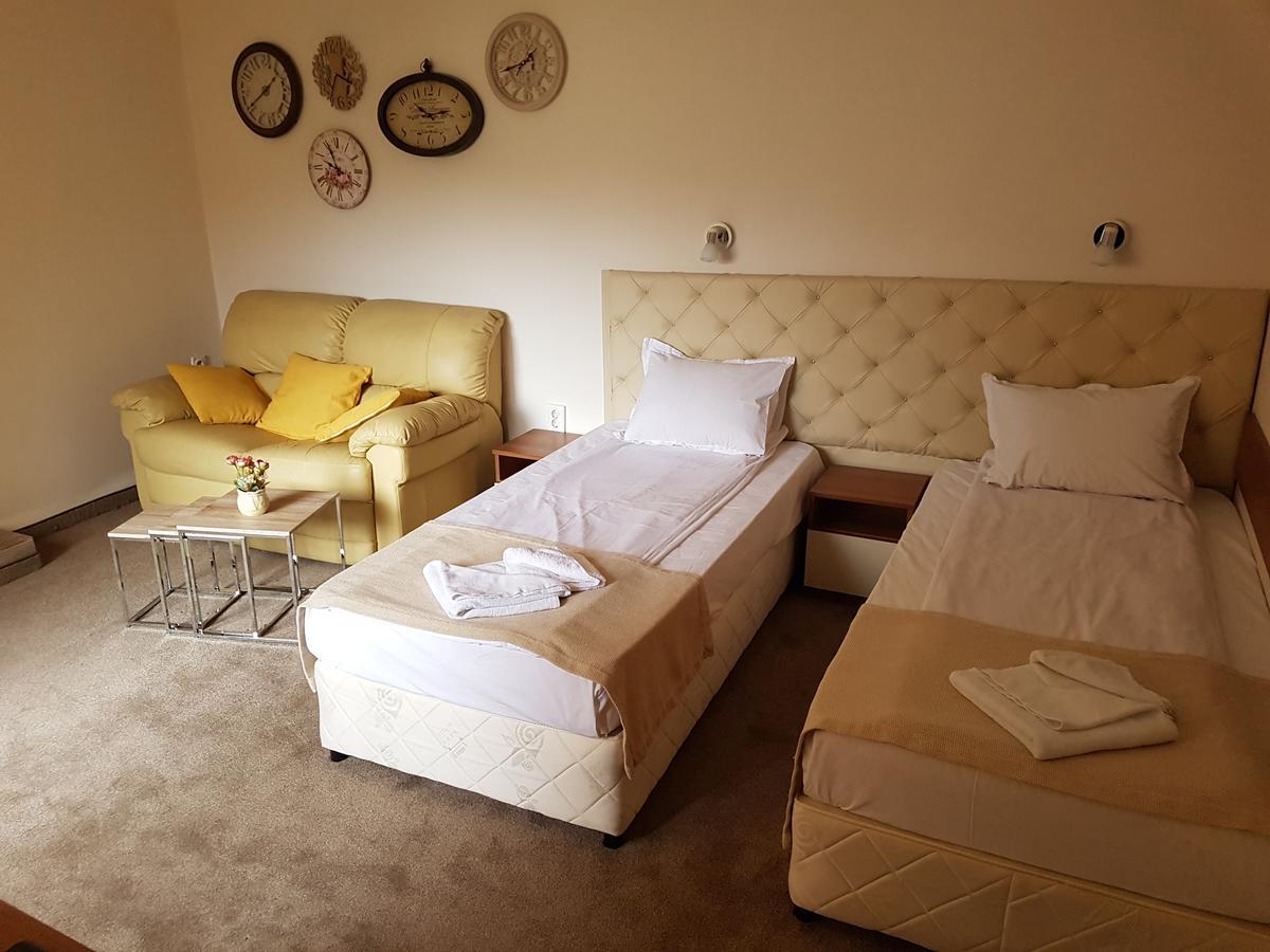 Family Hotel Kedara Burgas Exterior foto
